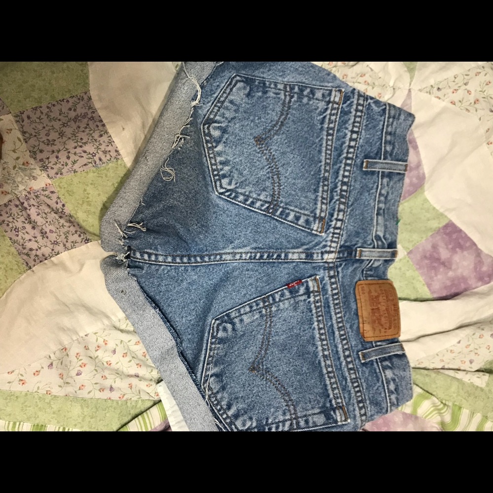Shorts - Picture 3 of 4